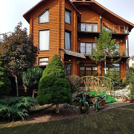 Luxury Villa With Pool And Sauna Chernivtsi Exterior foto