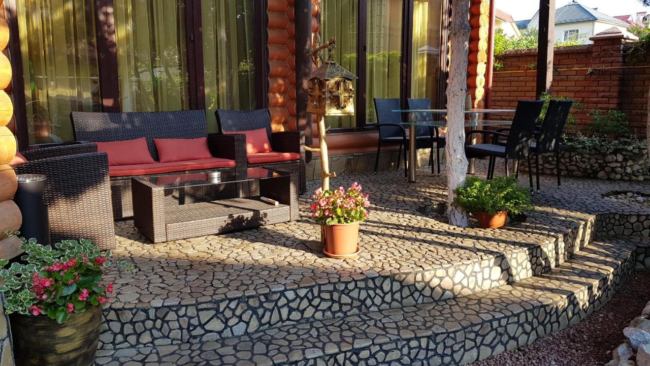 Luxury Villa With Pool And Sauna Chernivtsi Exterior foto