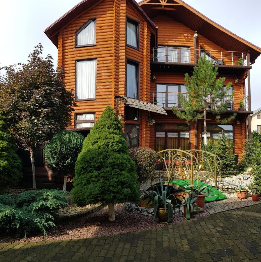 Luxury Villa With Pool And Sauna Chernivtsi Exterior foto